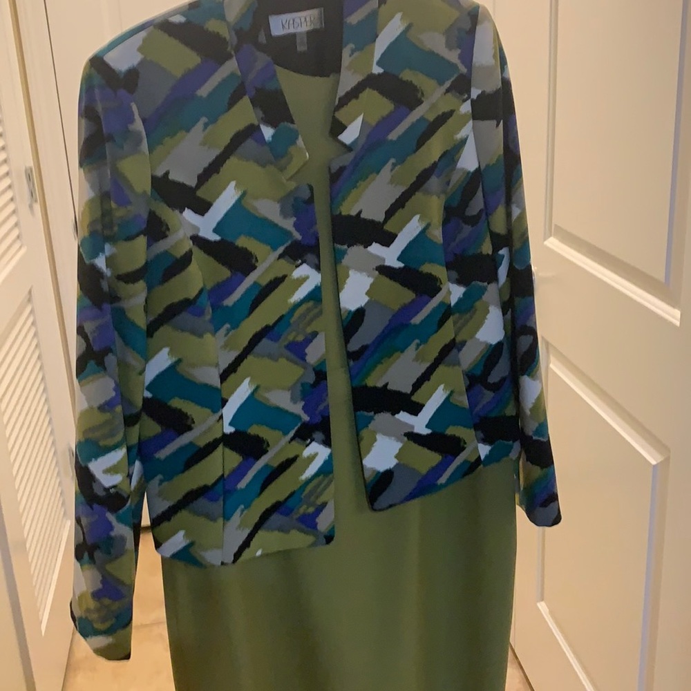 Sheath dress with abstract pattern jacket